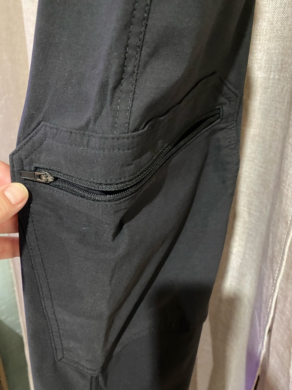 Eddie Bauer Black Men's Cargo Pants 38/32 - Picture 3 of 6